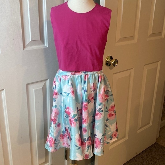Custom Made Zippered Back Top & Floral Skirt- NEW - Picture 1 of 11